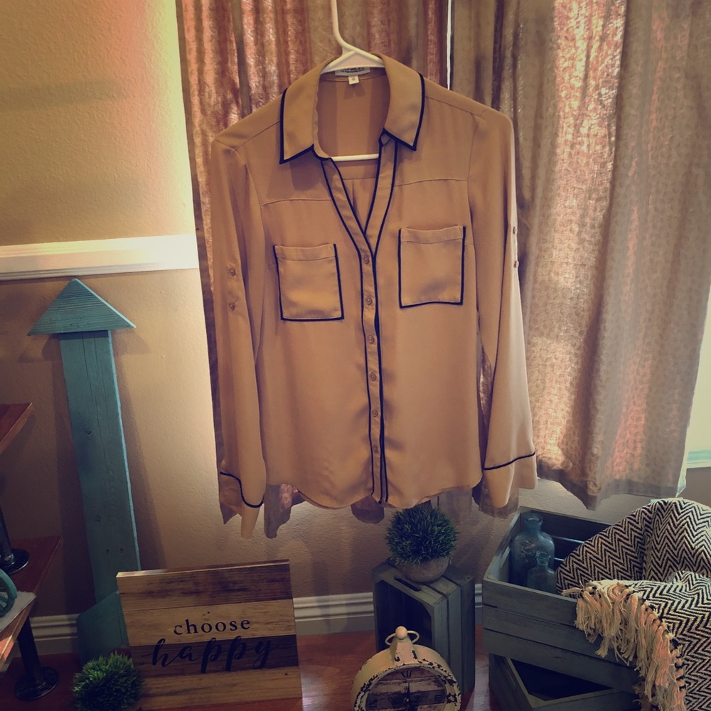 Trendy, Express Button Down